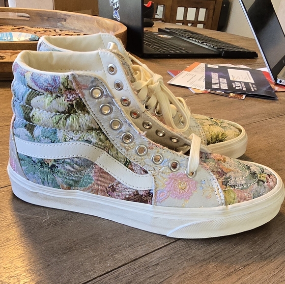 Vans Sk8 Hi Women's Multicolor Floral High-Top Sneakers Size 7 - Picture 1 of 2